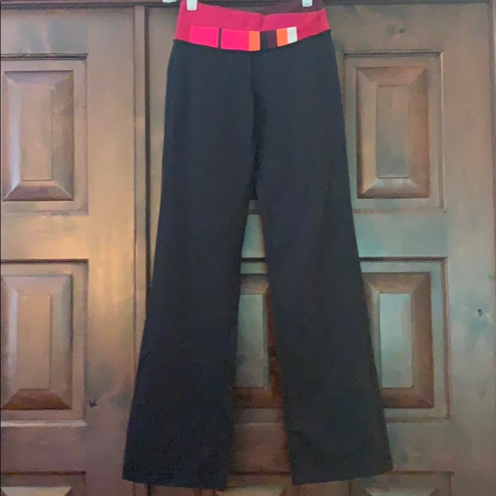 Lululemon yoga pants - Picture 1 of 4